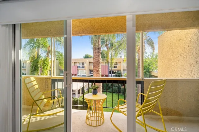 $3,395 | 5435 Yarmouth Avenue, Unit 7, Encino, CA 91316