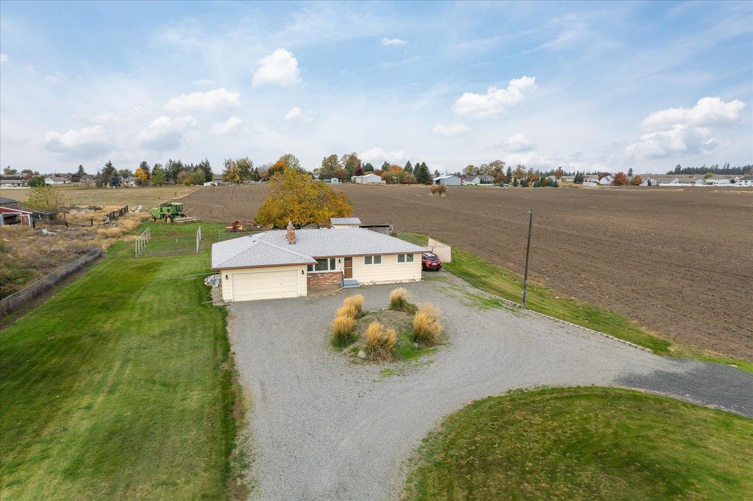 9105 North 5 Mile Road Spokane, WA 99208 - Photo 3 of 32 Gallery Image 3