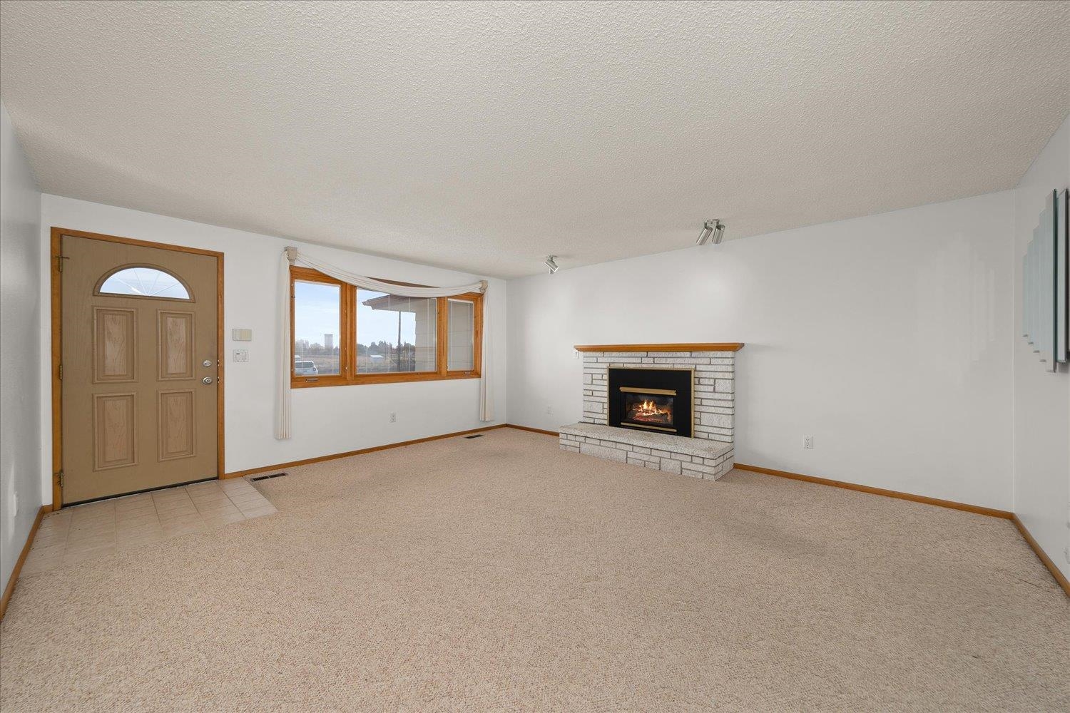 9105 North 5 Mile Road Spokane, WA 99208 - Photo 6 of 32 Gallery Image 6