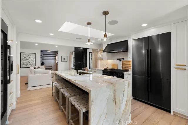 $5,295,000 | 521 Westminster Avenue, Newport Beach, CA 92663