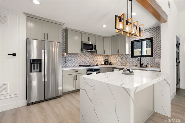 $5,295,000 | 521 Westminster Avenue, Newport Beach, CA 92663