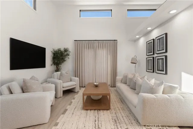 $5,295,000 | 521 Westminster Avenue, Newport Beach, CA 92663