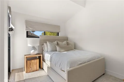 $5,295,000 | 521 Westminster Avenue, Newport Beach, CA 92663