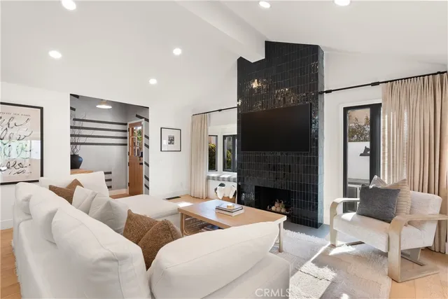 $5,295,000 | 521 Westminster Avenue, Newport Beach, CA 92663