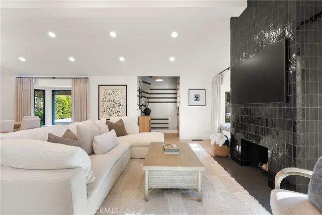 $5,295,000 | 521 Westminster Avenue, Newport Beach, CA 92663