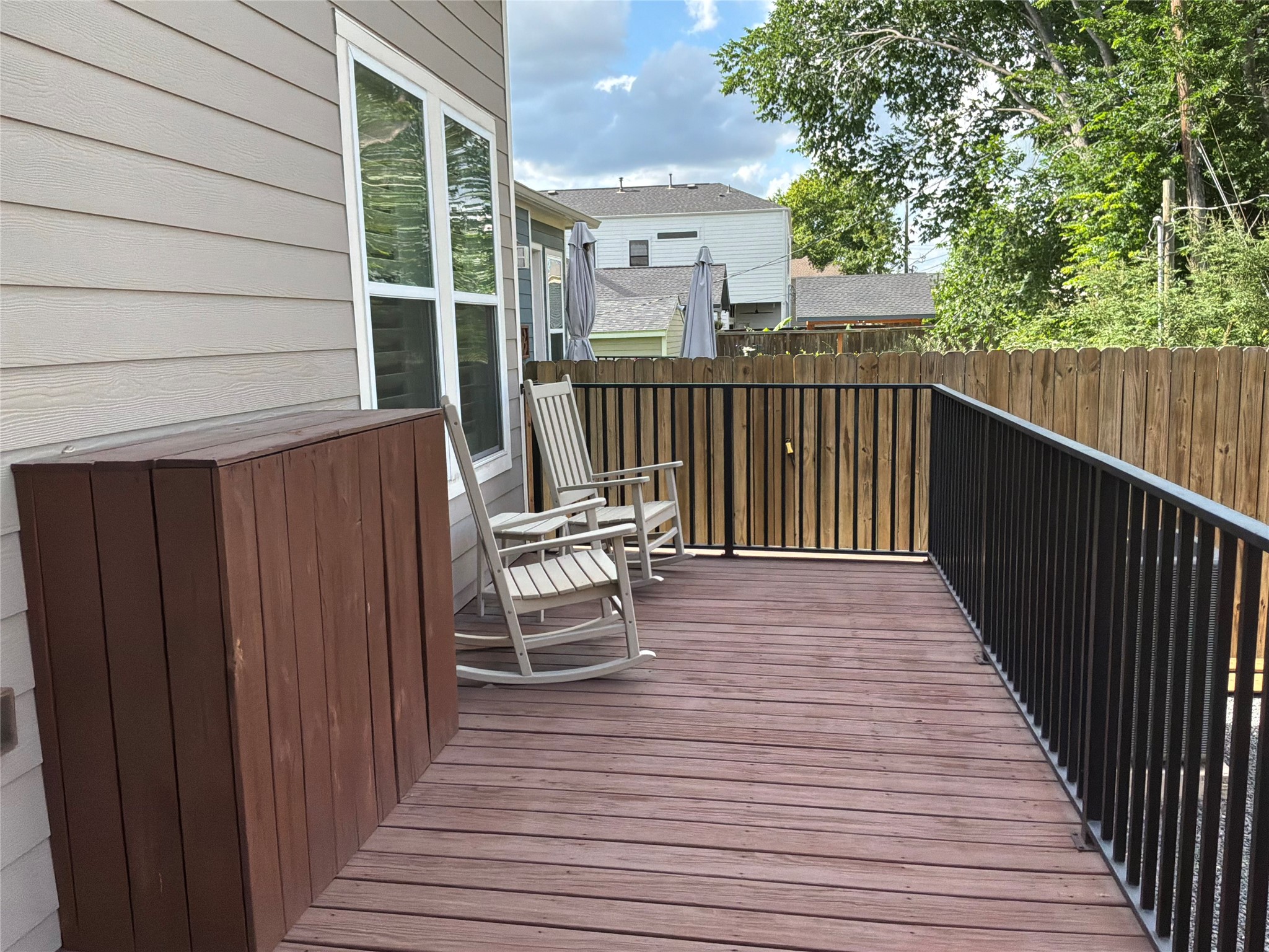 922 Alexander Street Houston, TX 77008 - Photo 33 of 43 Wood back deck