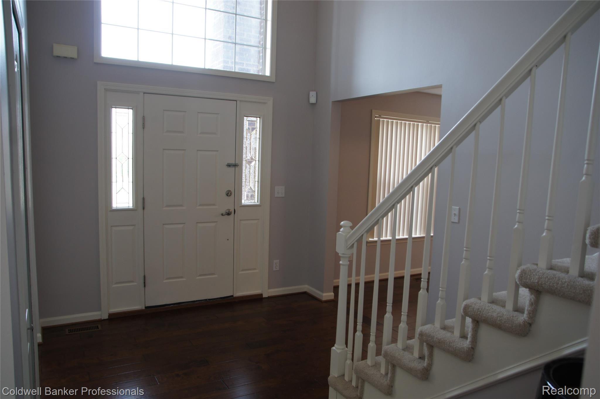 46 Waltonshire Court Rochester, MI 48309 - Photo 4 of 42 DSC01687.JPG