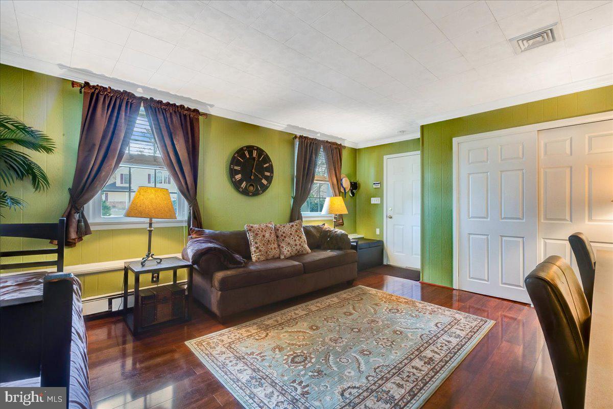 15 Whitcomb Road Hightstown, NJ 08520 - Photo 9 of 38