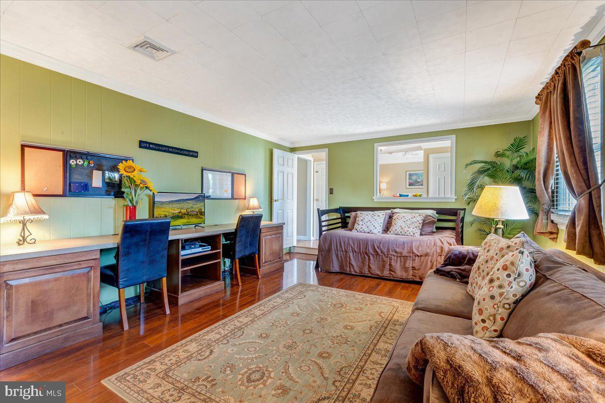 15 Whitcomb Road Hightstown, NJ 08520 - Photo 10 of 38