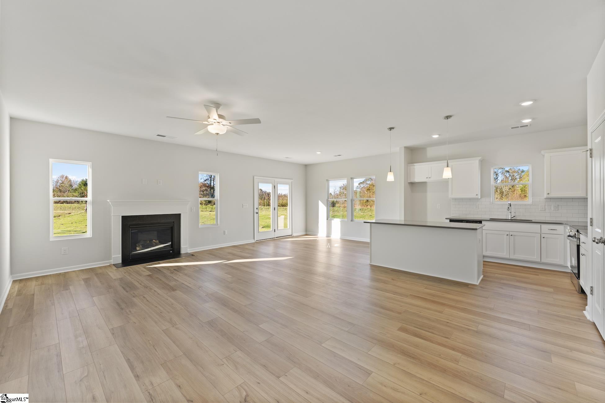 1465 Macedonia Road Gaffney, SC 29341 - Photo 4 of 25