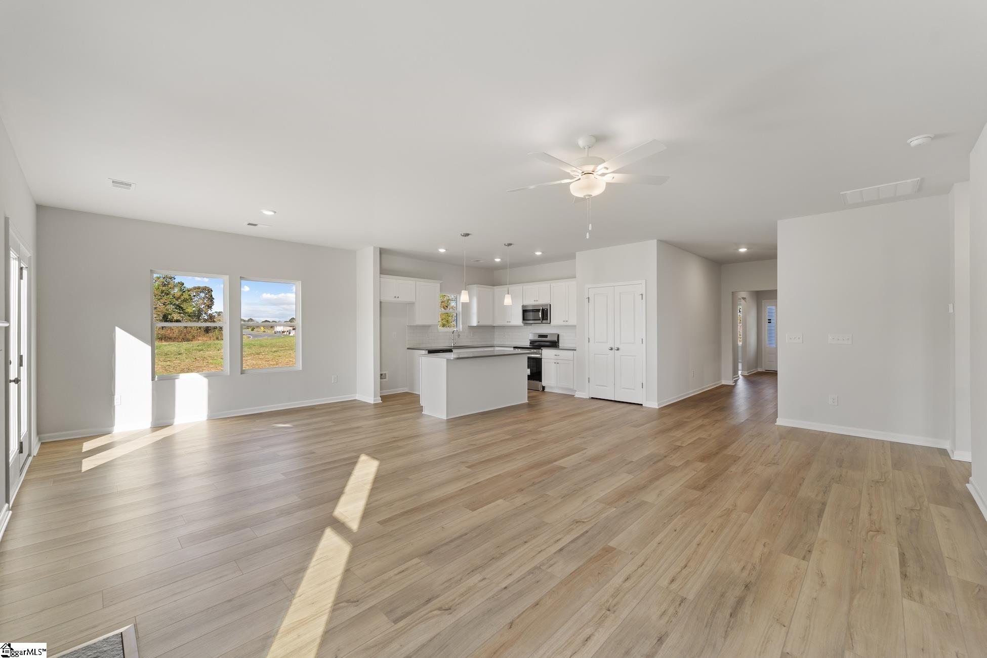 1465 Macedonia Road Gaffney, SC 29341 - Photo 5 of 25