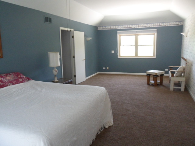 39W479 Baert Road St. Charles, IL 60175 - Photo 13 of 25