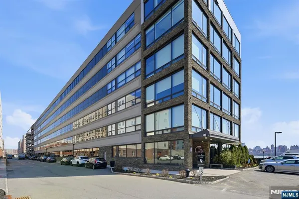$799,999 | 9 Somerset Lane, Unit 408, Edgewater, NJ 07020