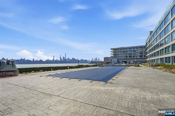 $799,999 | 9 Somerset Lane, Unit 408, Edgewater, NJ 07020
