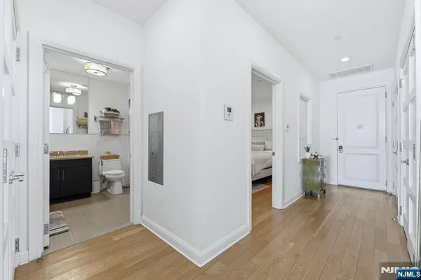 $799,999 | 9 Somerset Lane, Unit 408, Edgewater, NJ 07020