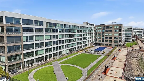 $799,999 | 9 Somerset Lane, Unit 408, Edgewater, NJ 07020
