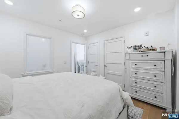 $799,999 | 9 Somerset Lane, Unit 408, Edgewater, NJ 07020