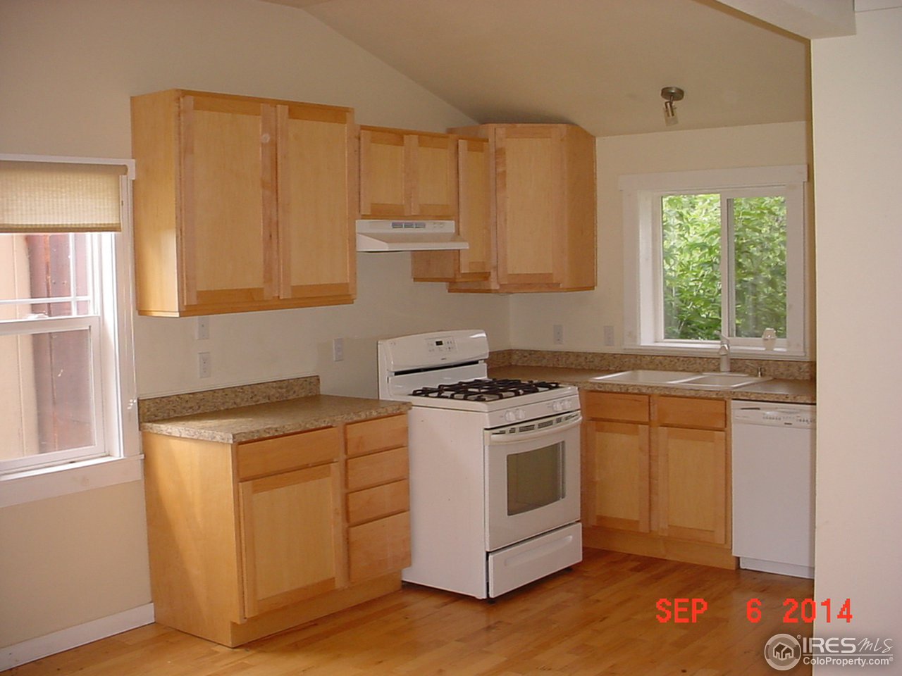 4415 Northeast County Line Road Erie, CO 80516 - Photo 21 of 25 Kitchen to be decomm