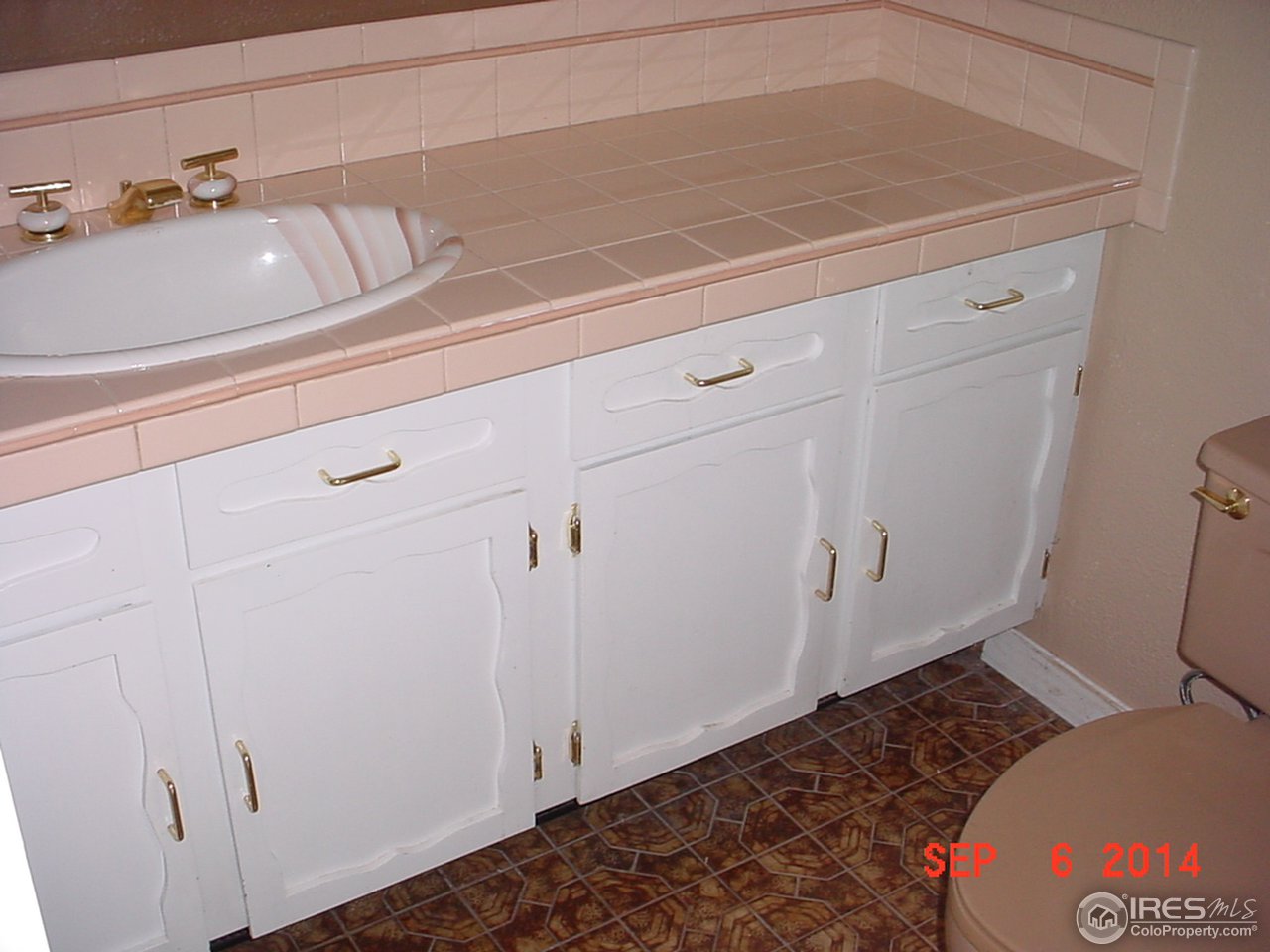 4415 Northeast County Line Road Erie, CO 80516 - Photo 7 of 25 Master Bathroom