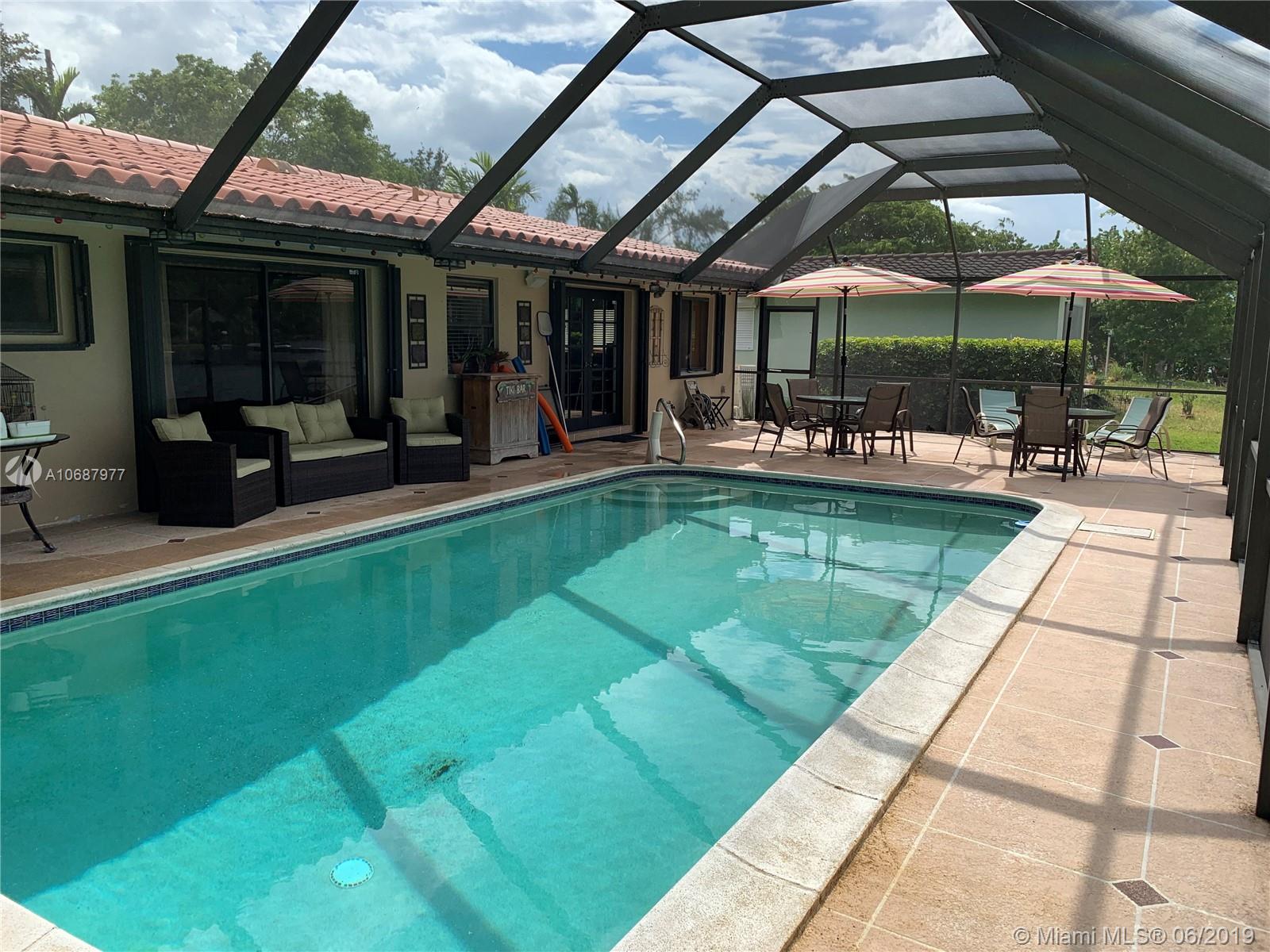 14841 Lewis Road Miami Lakes, FL 33014 - Photo 5 of 32 Gallery Image 5