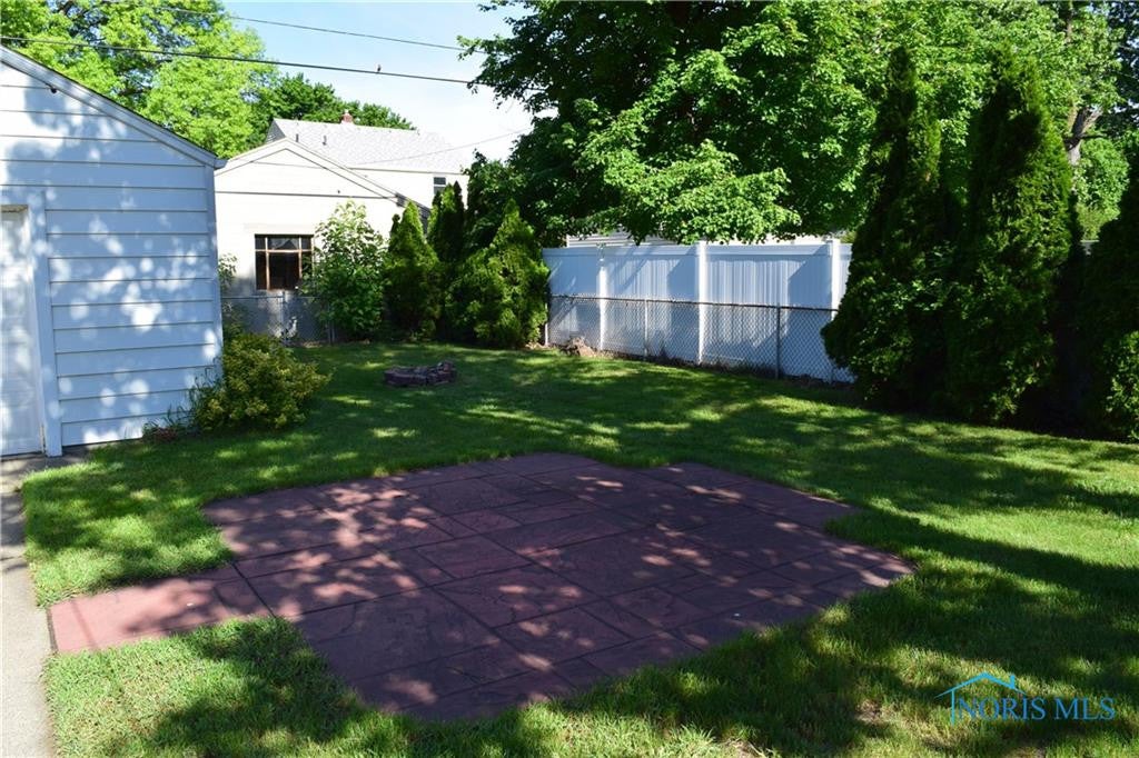 4217 Garrison Road Toledo, OH 43613 - Photo 21 of 21 Patio
