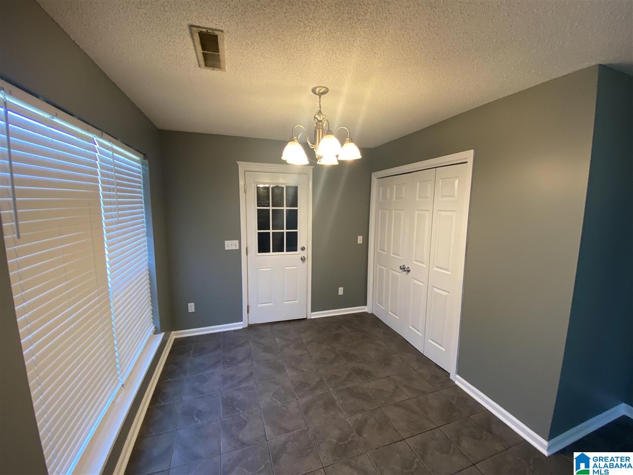 514 Flint Hill Road Bessemer, AL 35022 - Photo 6 of 31