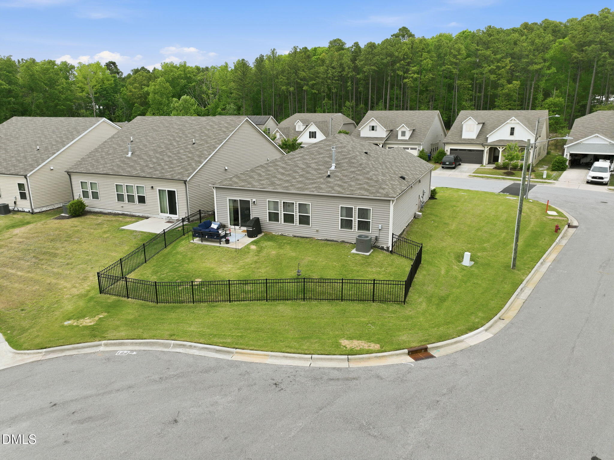 1134 Lippincott Road Durham, NC 27703 - Photo 2 of 28 12-web-or-mls-DJI_0499
