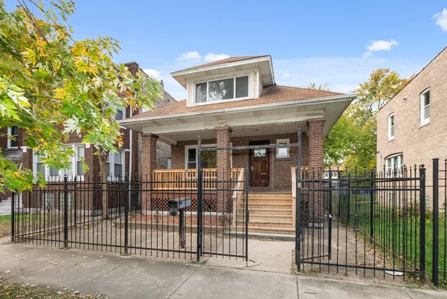$199,900 | 6818 South Harper Avenue, Chicago, IL 60637