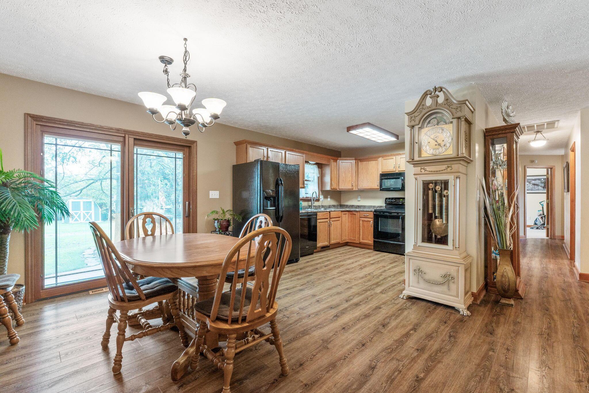 7330 Justus Road Southwest Stoutsville, OH 43154 - Photo 12 of 63 7330 Justus Rd (Interior)-10