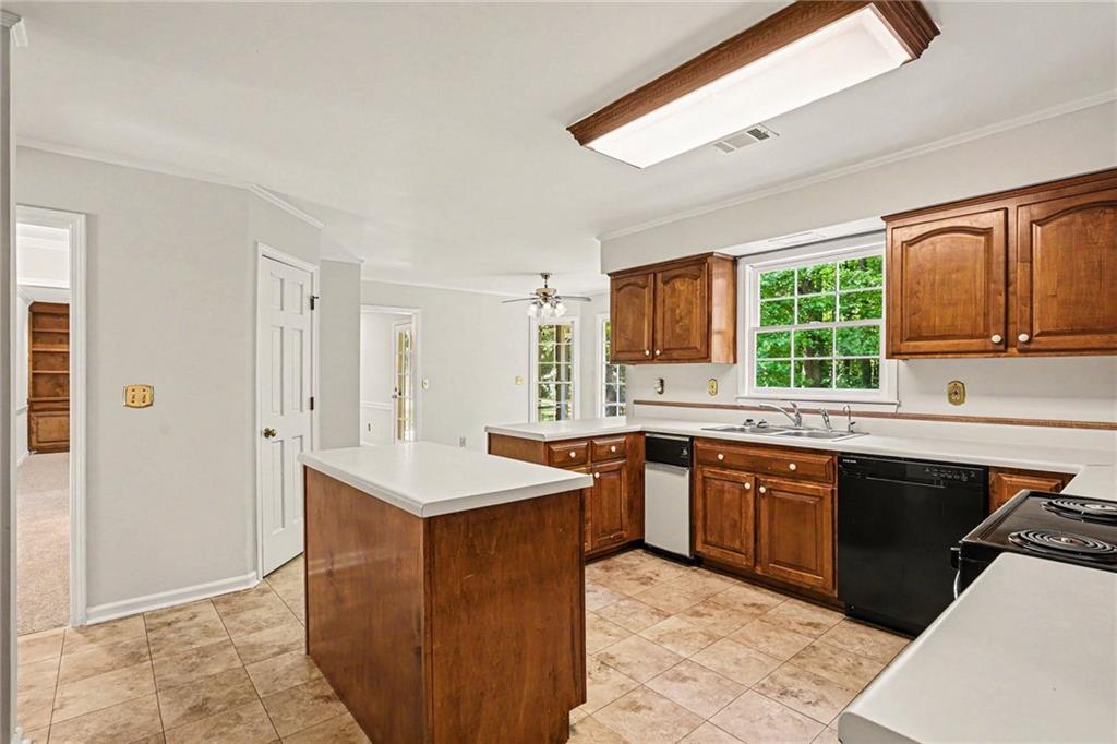 1632 Ellington Road Southeast Conyers, GA 30013 - Photo 15 of 42