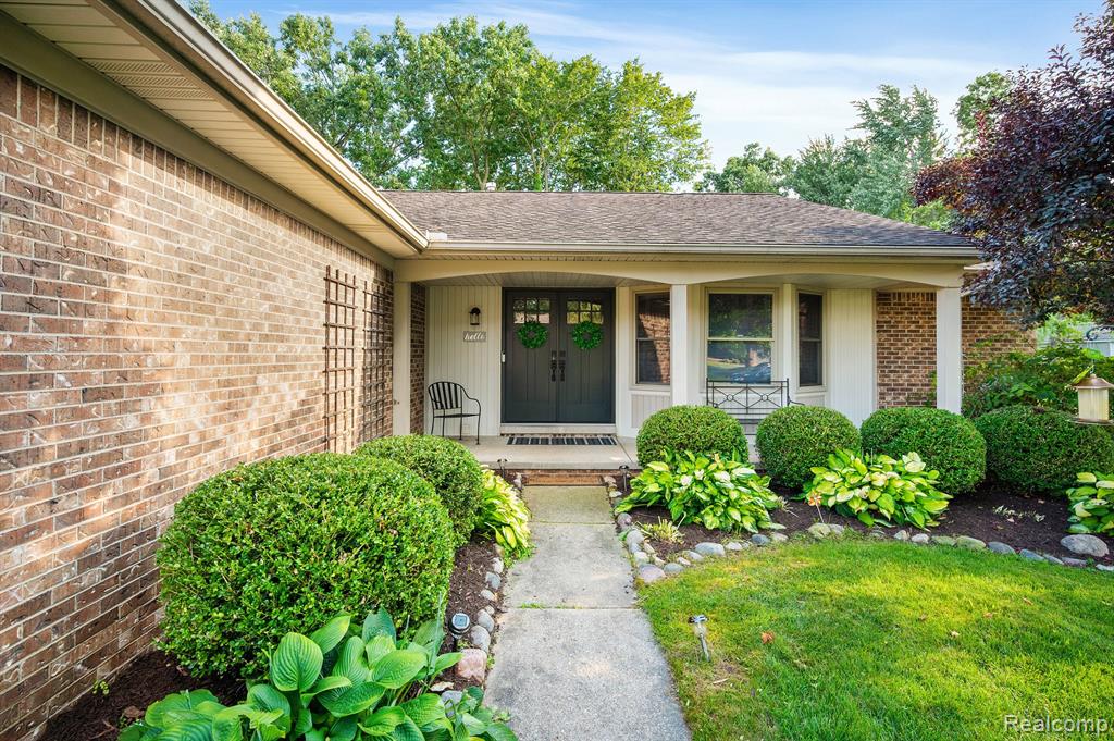 615 Kentucky Drive Rochester, MI 48307 - Photo 8 of 62