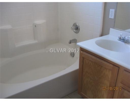 9359 Roping Cowboy Avenue Las Vegas, NV 89178 - Photo 9 of 12 Master Bath/Spa.