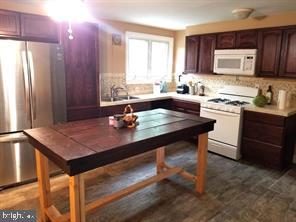 2026 Carter Road Folcroft, PA 19032 - Photo 2 of 9