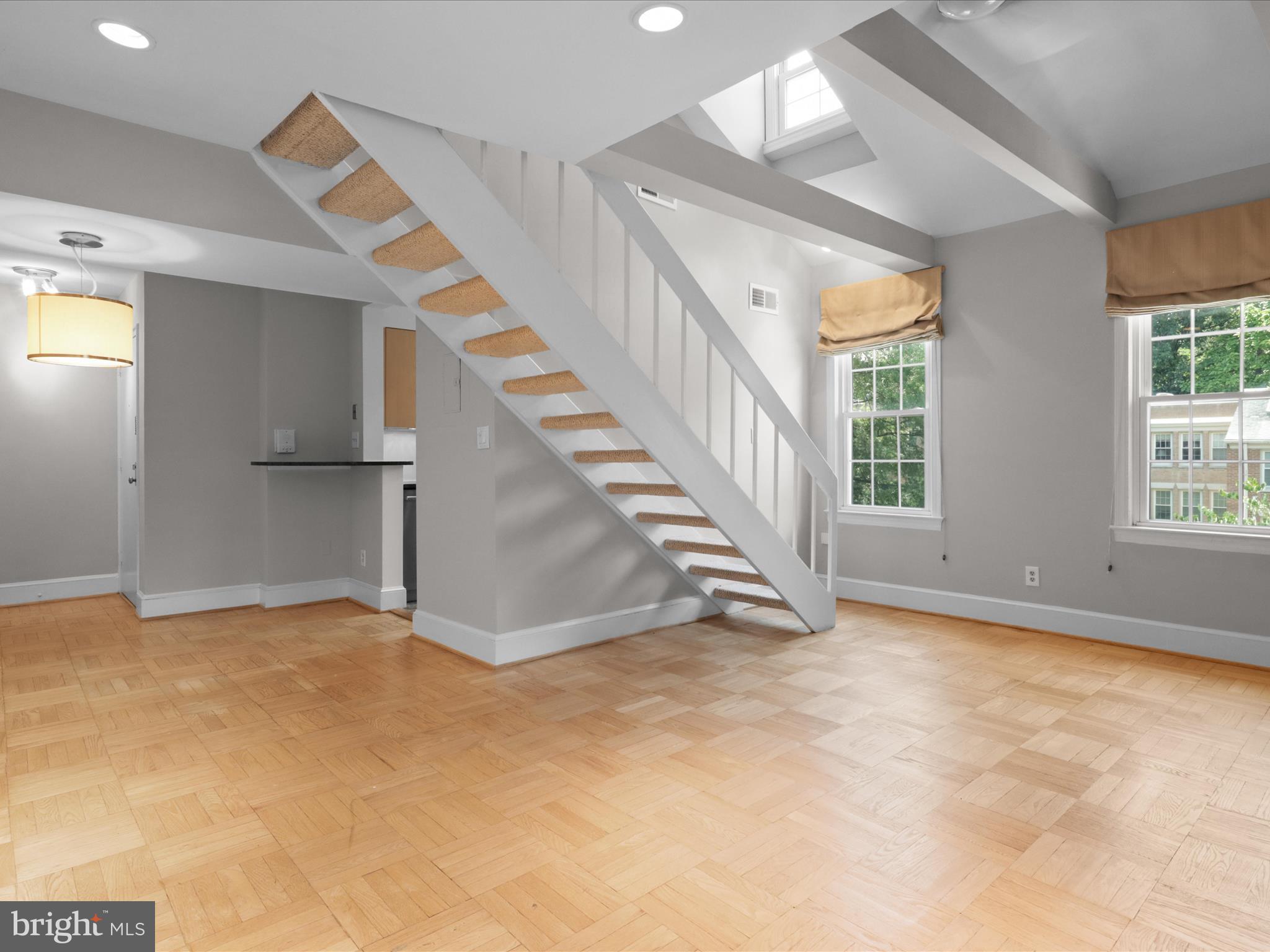 2721 Ordway Street Northwest, Unit 5 Washington, DC 20008 - Photo 19 of 39