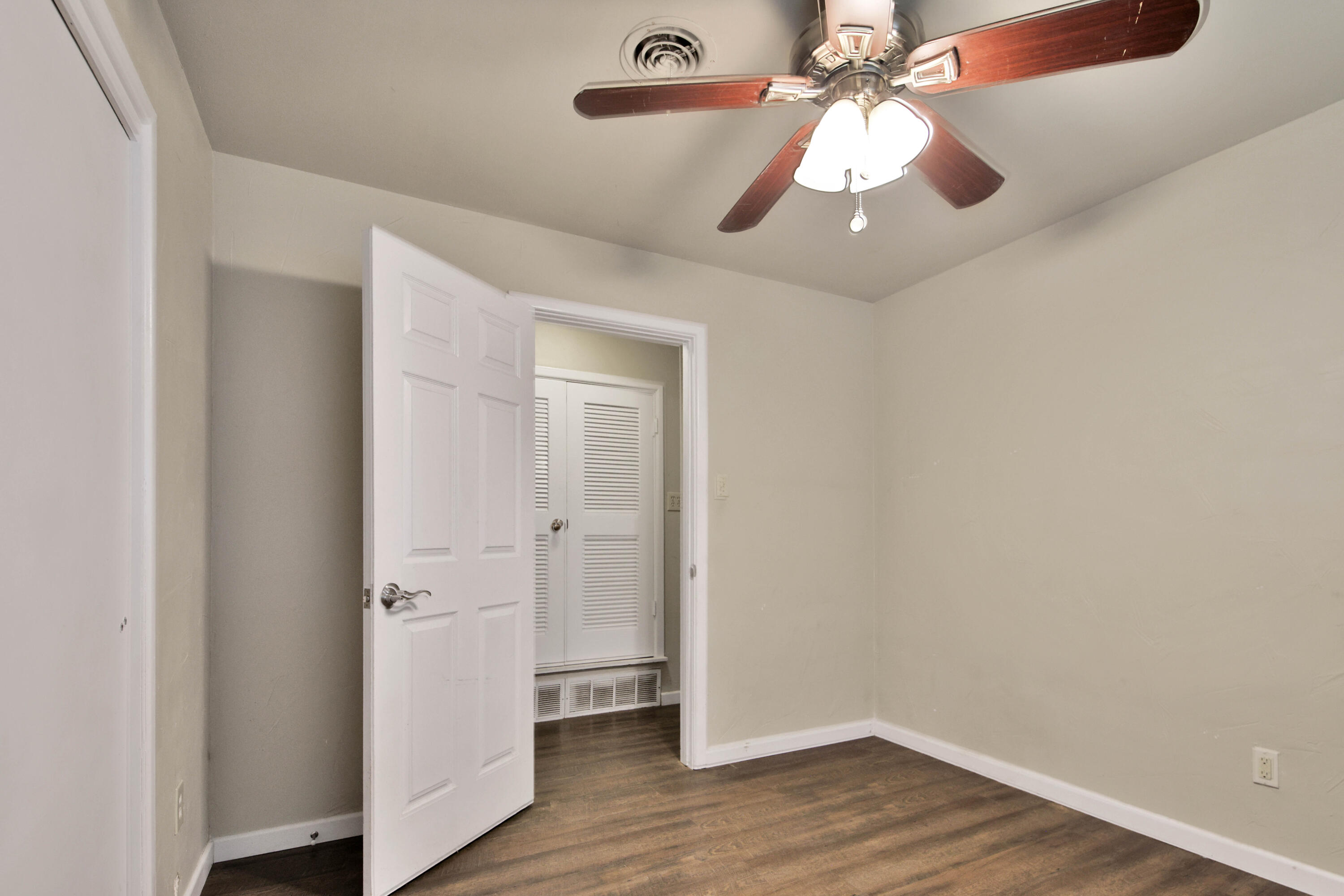 4401 28th Street Lubbock, TX 79410 - Photo 13 of 38 IMG_9871