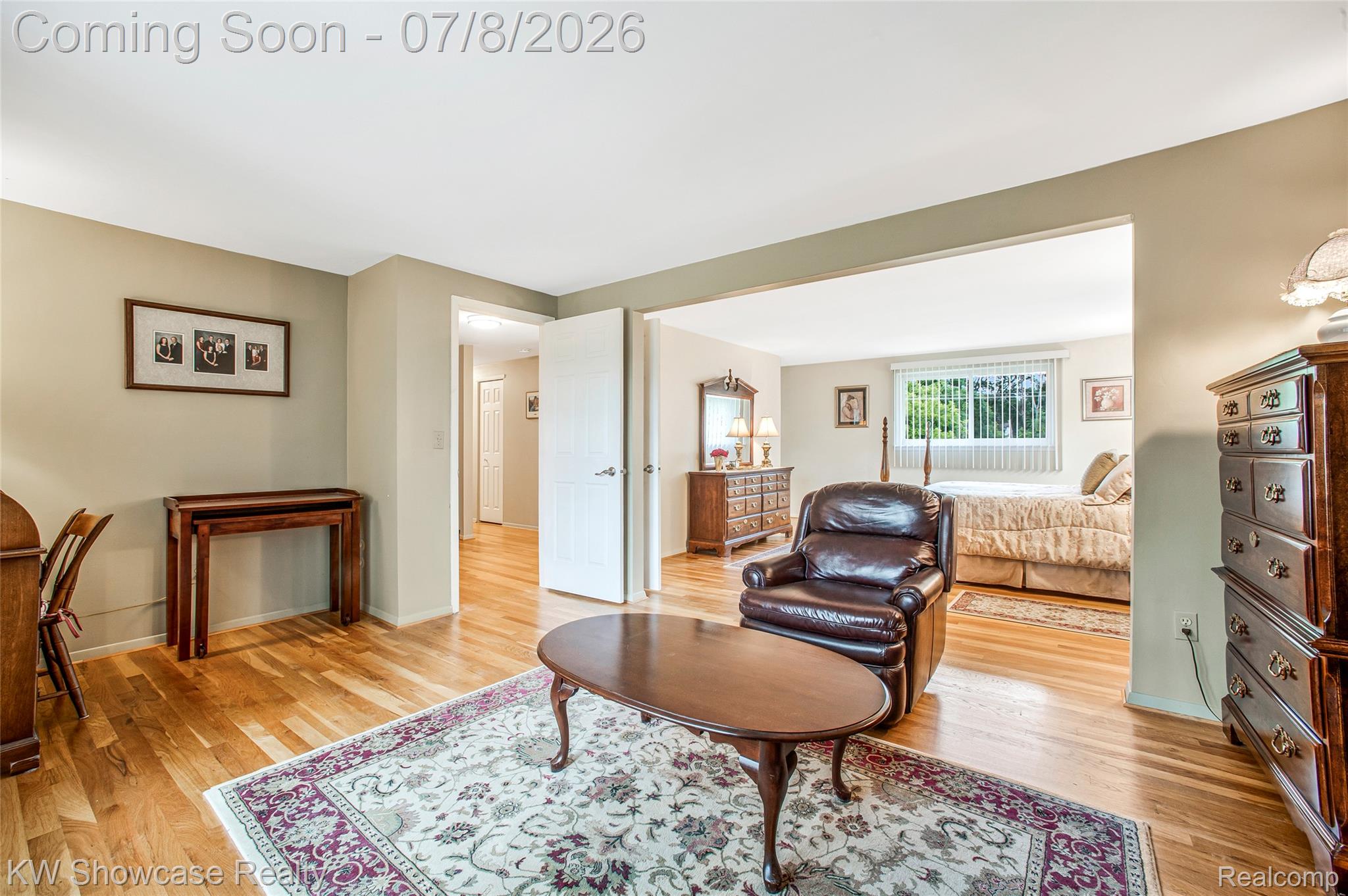 16720 Wayne Road Livonia, MI 48154 - Photo 19 of 29 LIV_5675.jpg