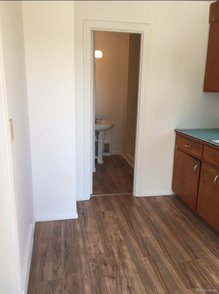 2844 North Custer Road Monroe, MI 48162 - Photo 7 of 21 Laura 10-31.jpg