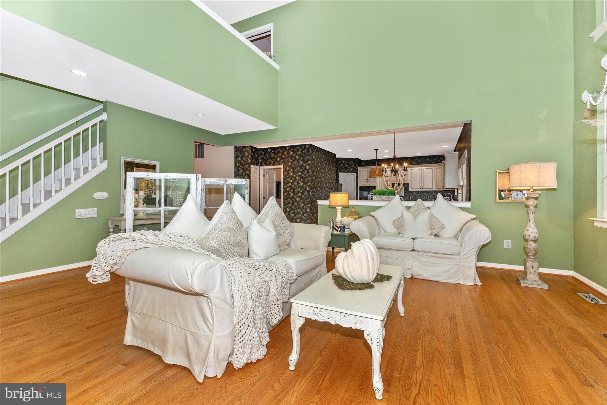 13607 Bardon Road Phoenix, MD 21131 - Photo 11 of 66 Living Room