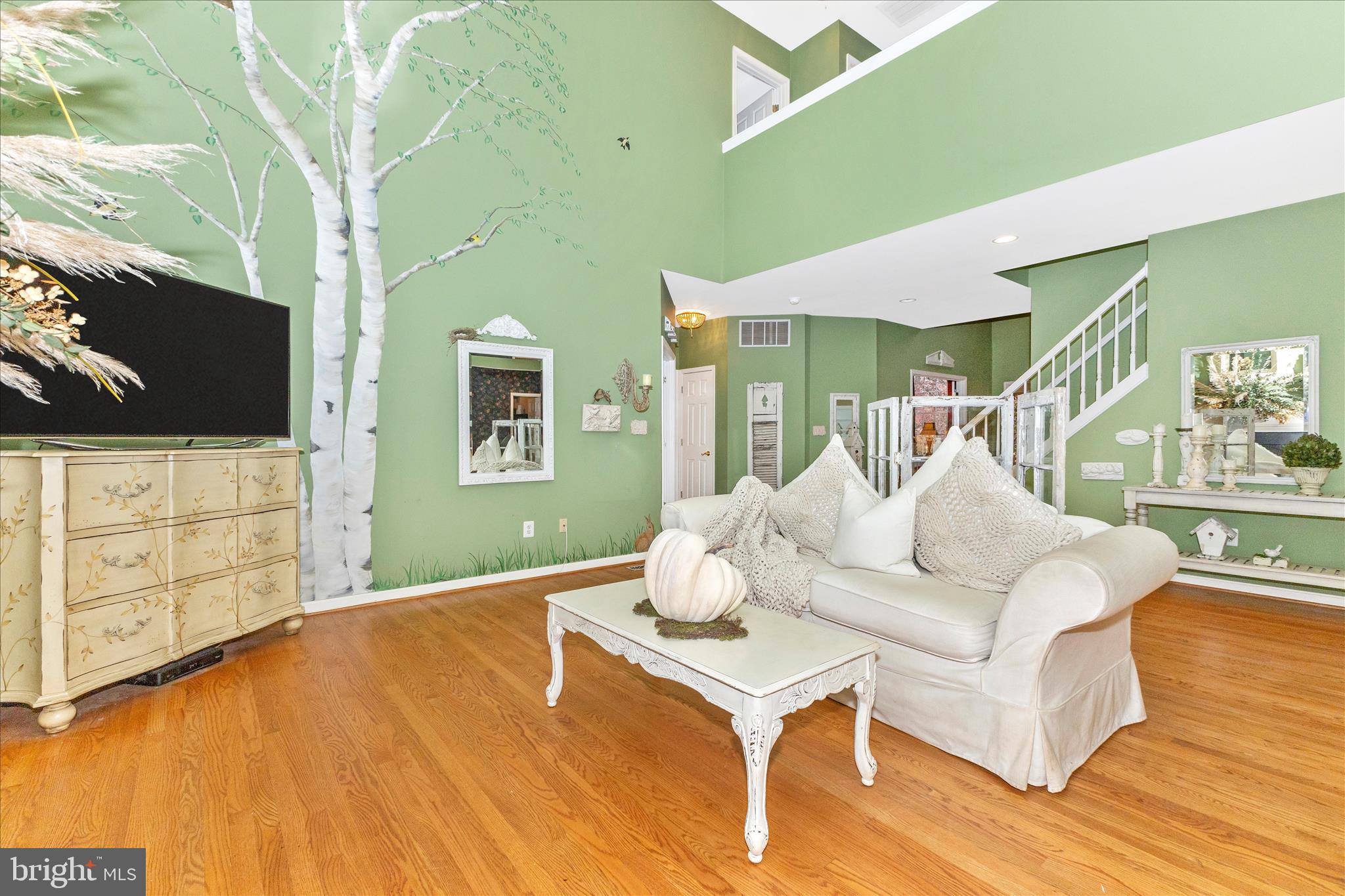 13607 Bardon Road Phoenix, MD 21131 - Photo 12 of 66 Living Room