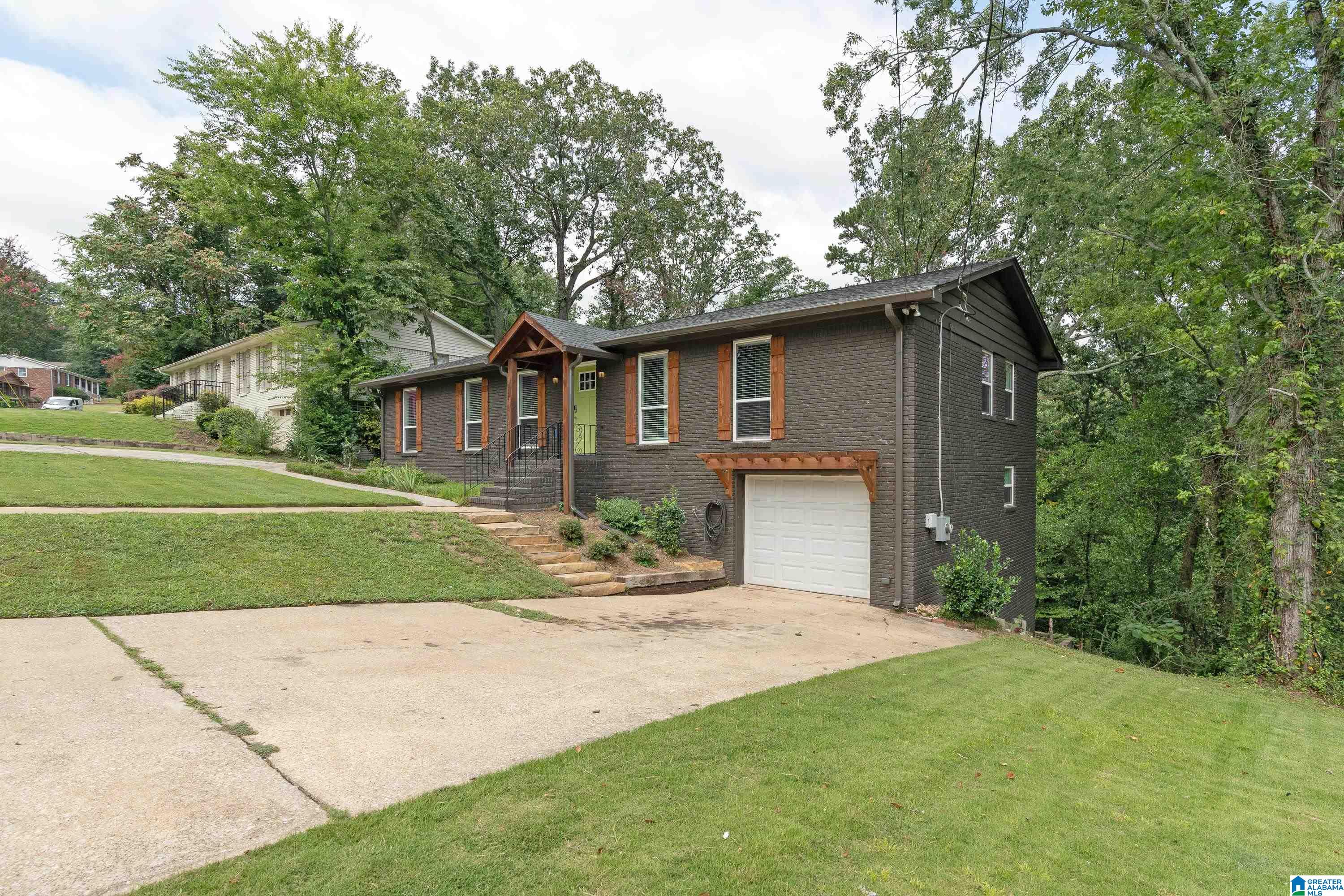 5804 Southhall Road Birmingham, AL 35213 - Photo 3 of 36