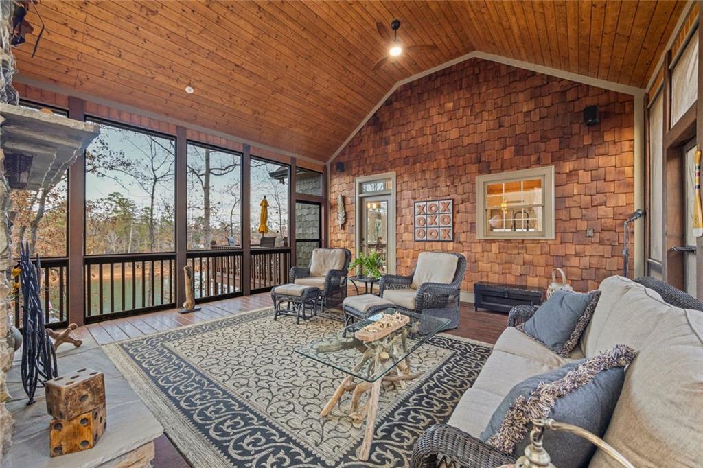 152 Chapman Manor Drive Martin, GA 30557 - Photo 50 of 90 a living room with furniture