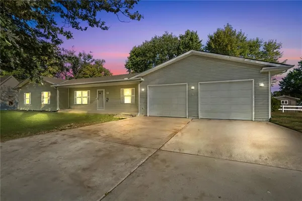 $260,000 | 407 East Richardson Street, Gallatin, MO 64640