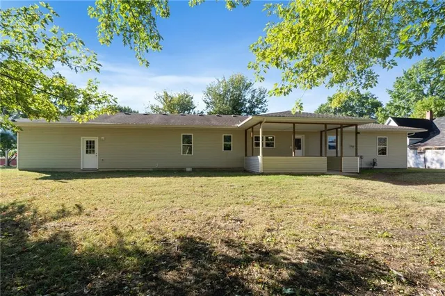 $260,000 | 407 East Richardson Street, Gallatin, MO 64640