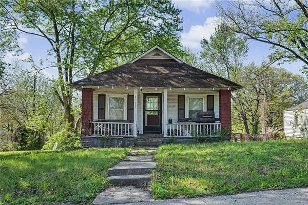 $88,500 | 8733 East St John Avenue, Independence, MO 64053