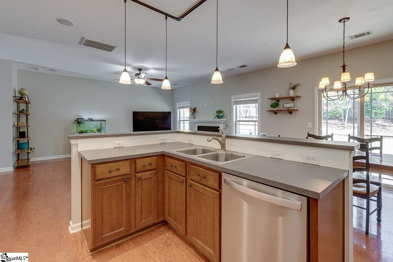 35 Stream Crossing Way Greer, SC 29650 - Photo 8 of 24 Gallery Image 8