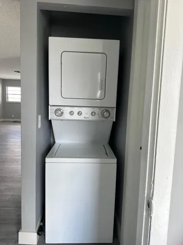 a close up view of a washer and dryer