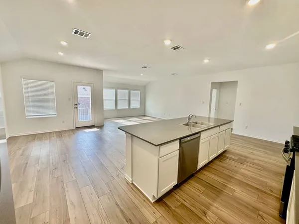 $2,350 | 4104 Home Pl Road, Georgetown, TX 78628
