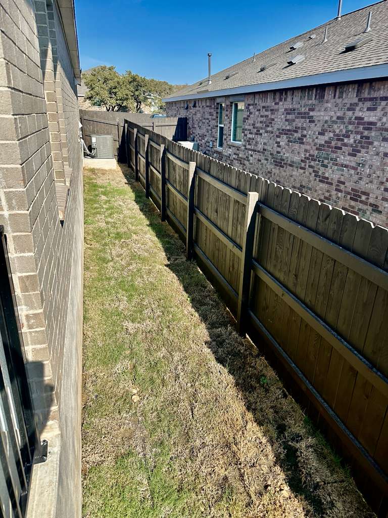 4104 Home Pl Road Georgetown, TX 78628 - Photo 27 of 35 View of fenced backyard