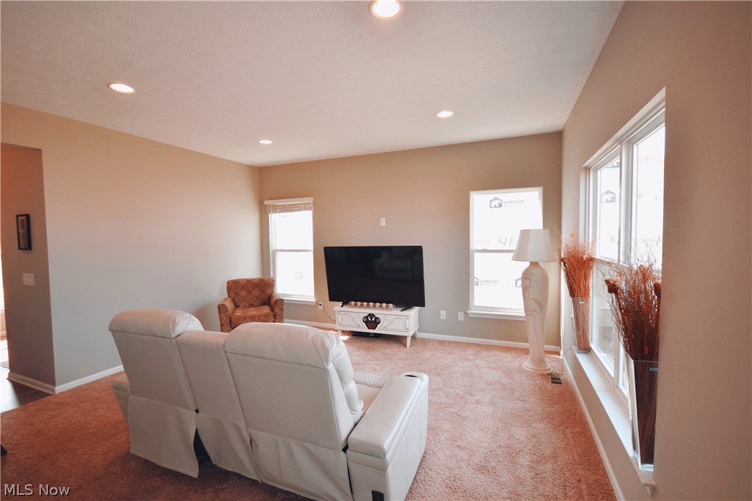 37226 Sandy Ridge Drive North Ridgeville, OH 44039 - Photo 4 of 25 Gallery Image 4