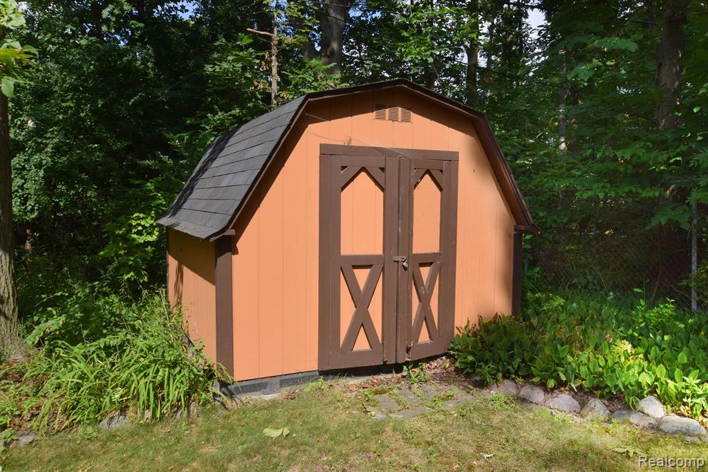 2114 Needham Road Ann Arbor, MI 48104 - Photo 23 of 26